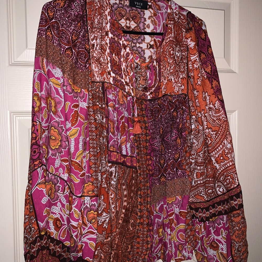 Vici bohemian top with balloon sleeves